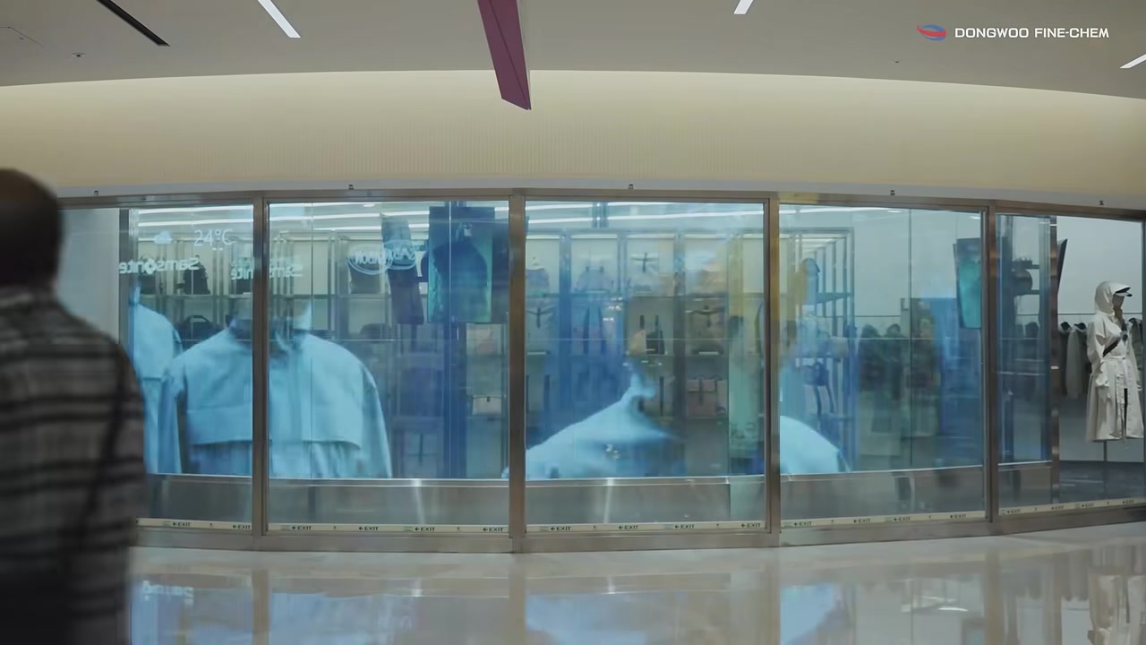 코엑스 레인스 스토어 투명 LED 설치 모습